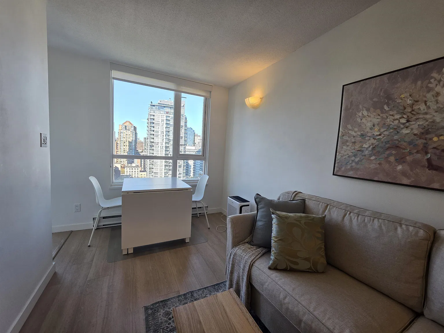 Studio, 400 sqft, $2,345 — Photo 3