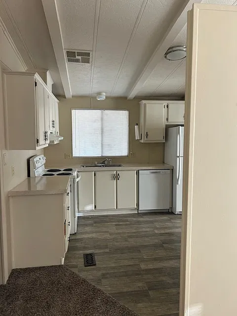 9427 E University Dr — Photo 1