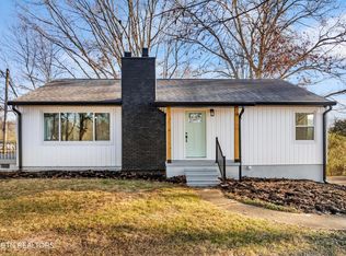 704 W Emory Rd, Powell, TN 37849