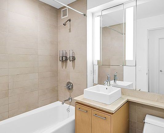 5th image of 306 Gold St APT 16E