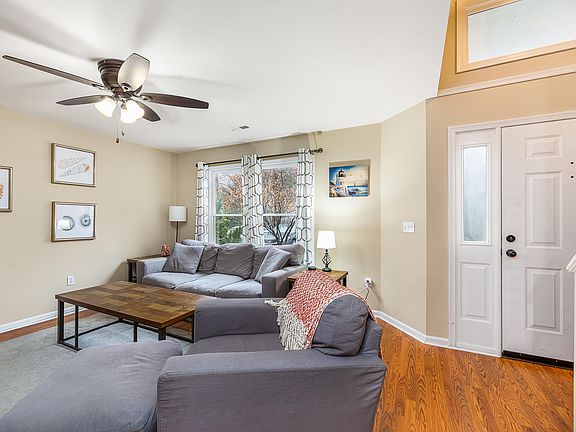 4th image of 4721 Oakcliff Dr