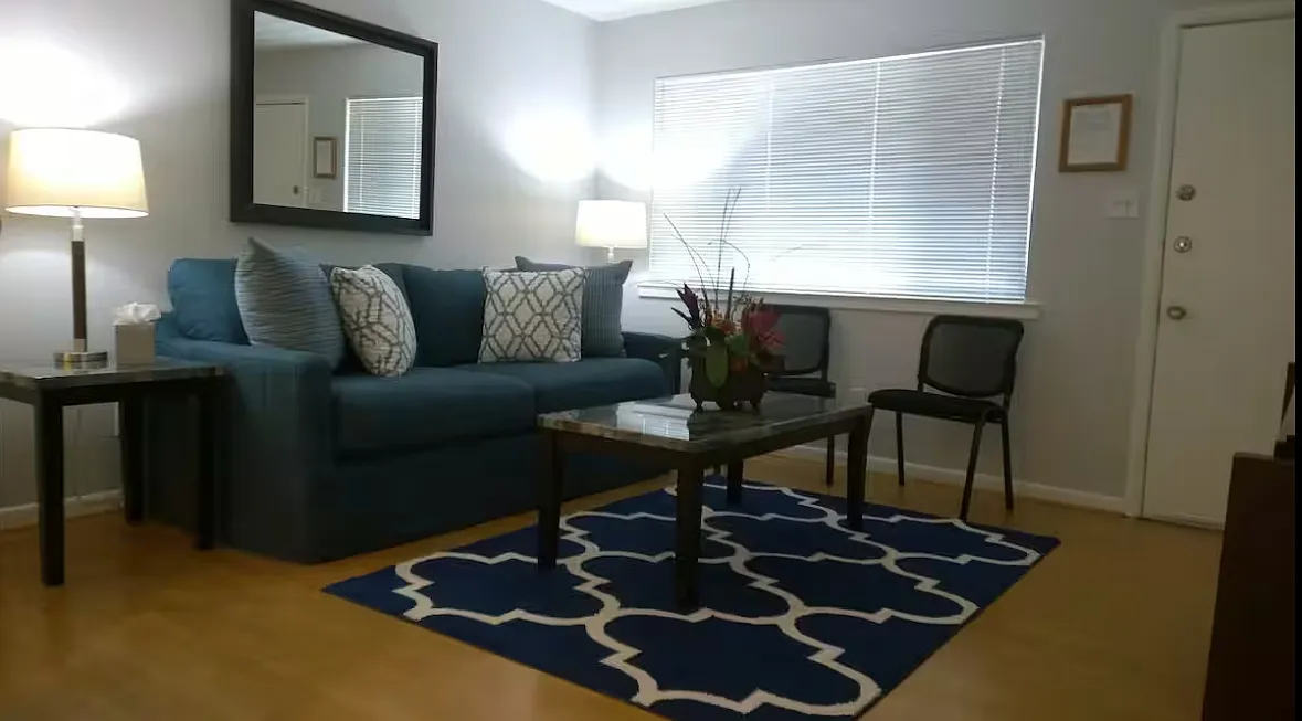 1 bed, 850 sqft, $1,700 — Photo 4