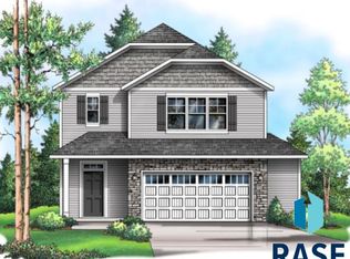 6504 W Goldberg Dr, Sioux Falls, SD 57107