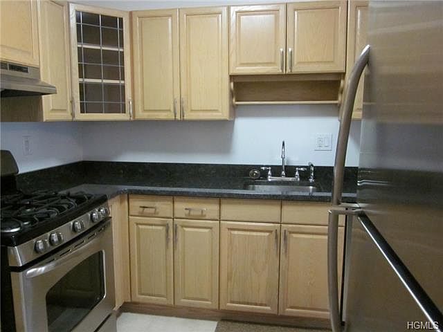 1st image of 4 Dove Ct APT O