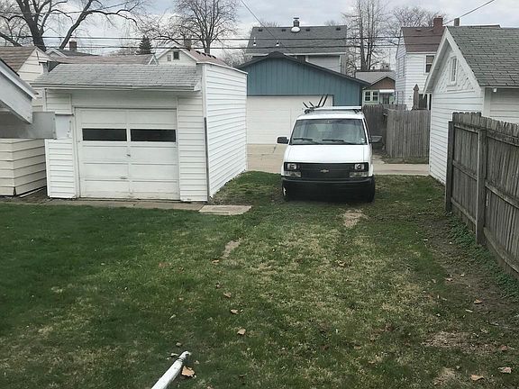 3rd image of 933 National Ave