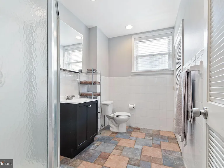 104 N 2nd St #200 — Photo 23