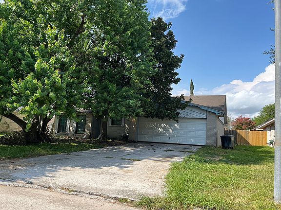 2nd image of 1506 Daisey Bell Ln