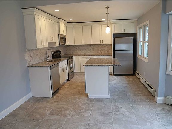 5th image of 22 Sandpiper Ln