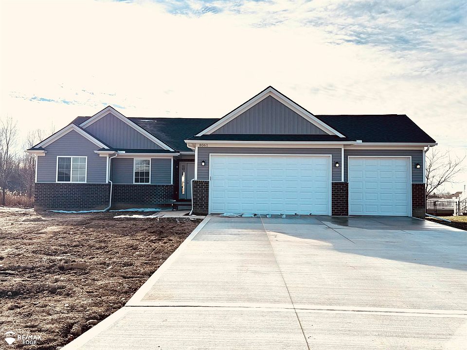 1st image of 8359 Peninsula Cir