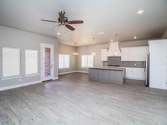 2nd image of 513 Buckingham Ave