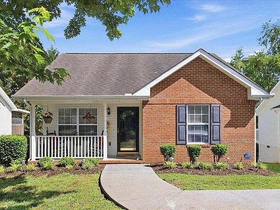 2nd image of 1523 Mayberry Ln