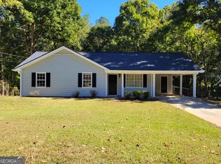 215 Brooks Ln, Winder, GA 30680