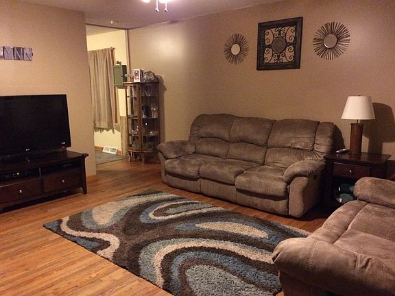 4th image of 2319 Hollyberry Ct
