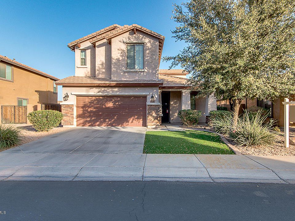 2nd image of 4138 E Desert Sands Pl