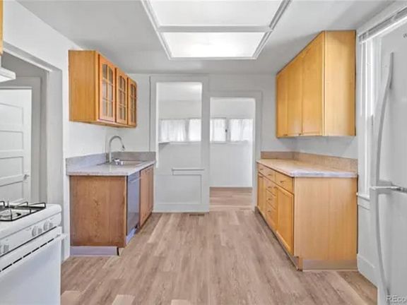 3rd image of 3827 S Knox Ct