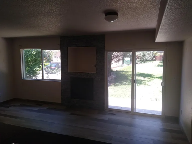 333 Graceland Grv — Photo 9