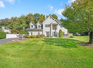 30 Bridge Rd, Nanuet, NY 10954