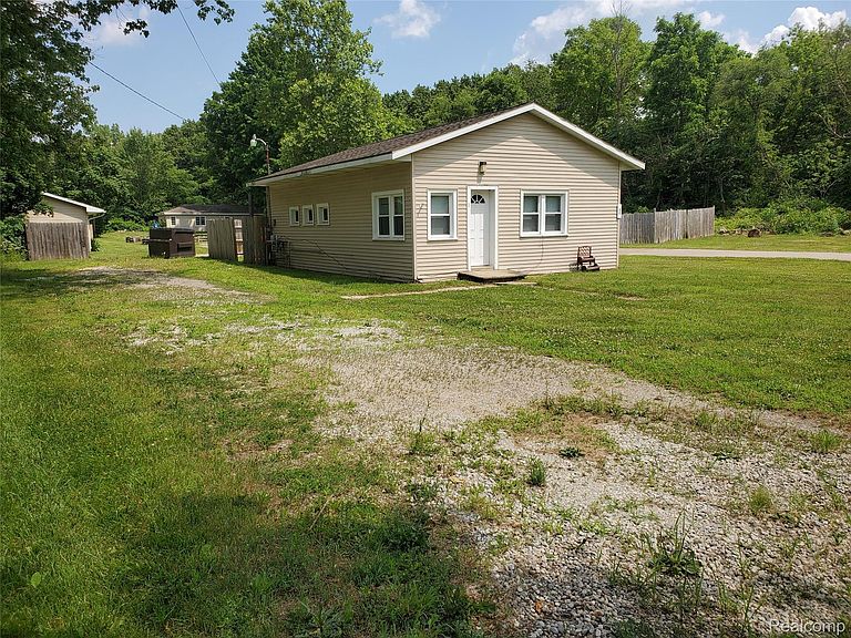 Listing photo 4