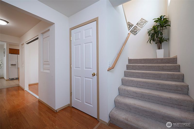 3rd image of 926 99th Street SW