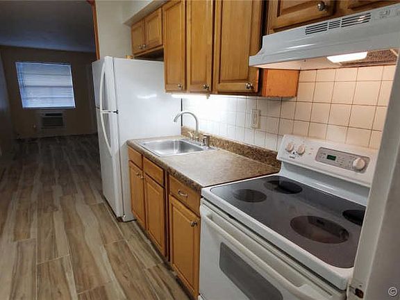 5th image of 4940 SW 28th Ter #N
