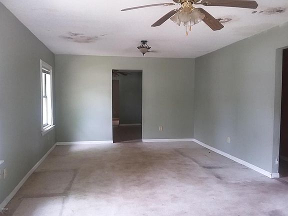 2nd image of 823 Bradford St