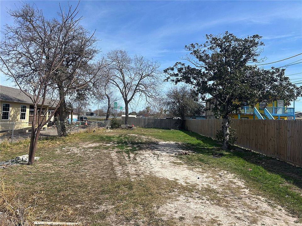 1st image of 814 18th St