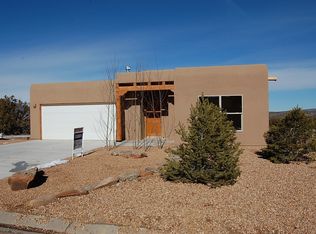 6644 Vooscane Ave, Cochiti Lake, NM 87083
