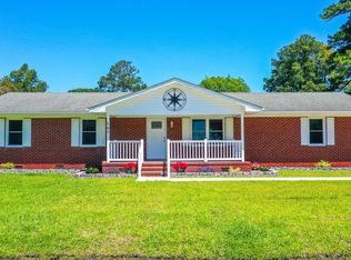 105 Scotts Creek Dr, New Bern, NC 28562