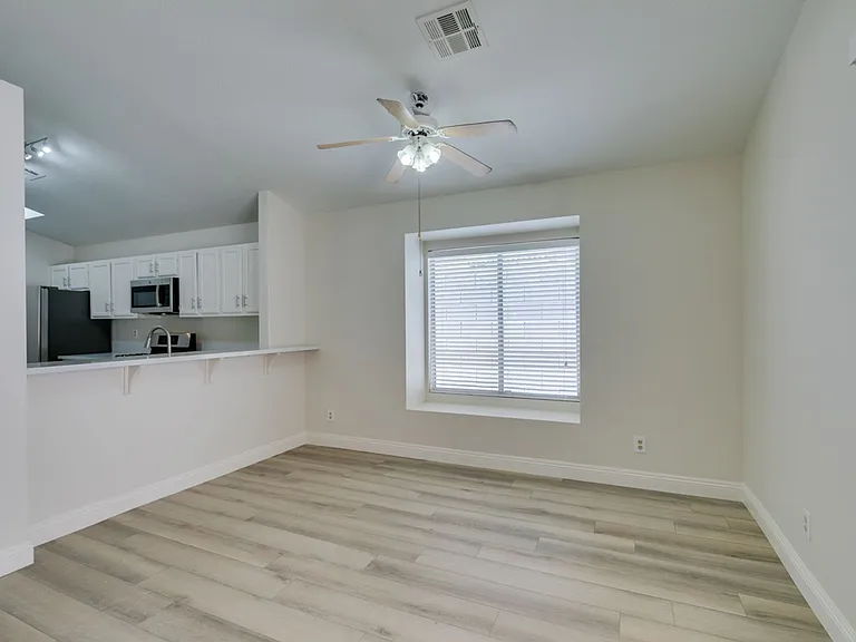 8664 Buttercreek Way — Photo 12