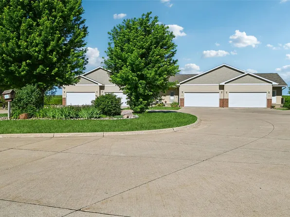 3824 Lakeview Dr SW, Cedar Rapids, IA 52404