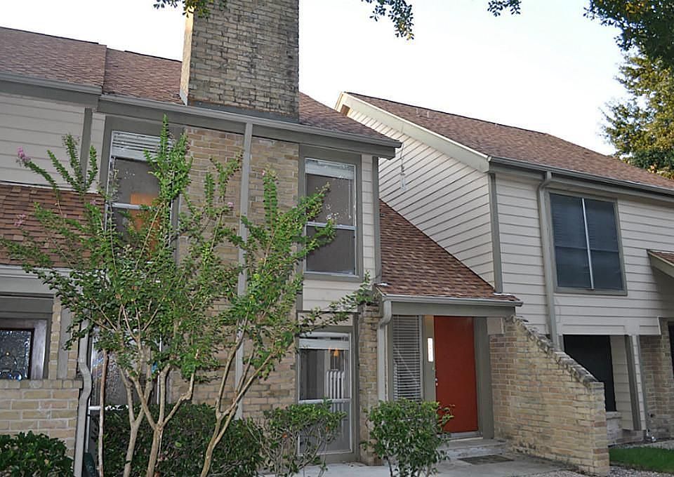 1st image of 728 Country Place Dr
