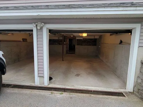 1121 Lawrence St, Lowell, MA 01852