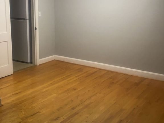 2nd image of 15 Seneca Rd #15