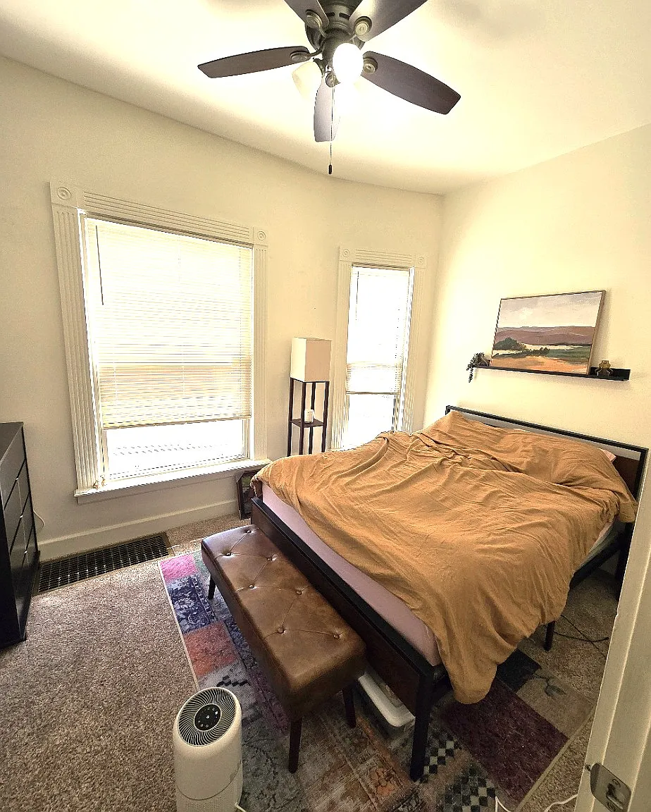 2 bed, 1000 sqft, $1,600 — Photo 3