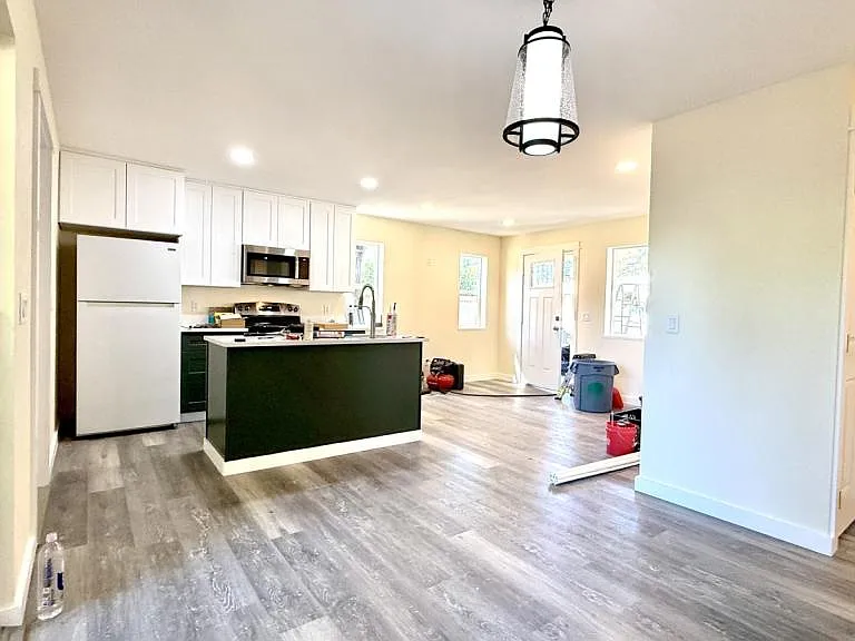 311 Alva Park Dr — Photo 4