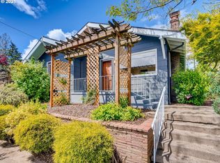 4935 NE Halsey St, Portland, OR 97213