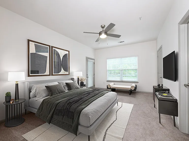 Legacy Cornelius Apartments — Photo 2