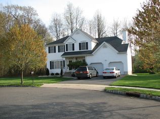 7 Katherine Ct, East Windsor, NJ 08520