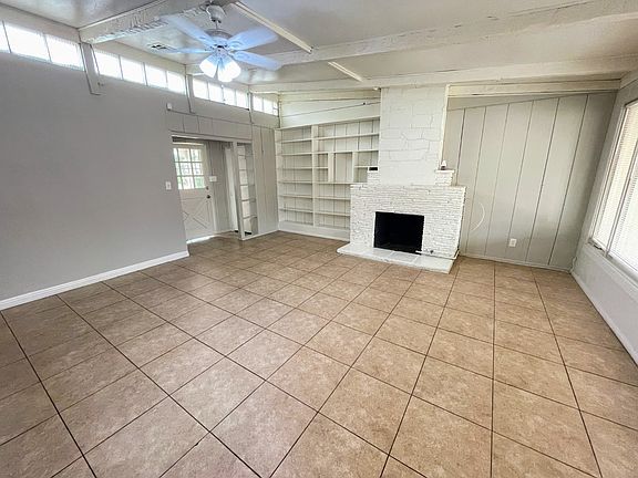 3rd image of 156 E Marshall Blvd