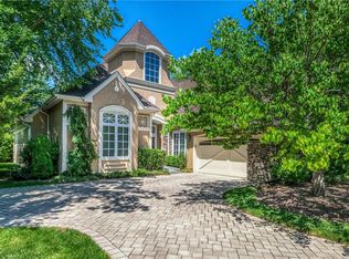 40 Stony Gate Oval, New Rochelle, NY 10804