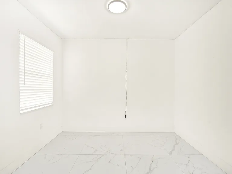 4 Sidonia Ave #2 — Photo 3