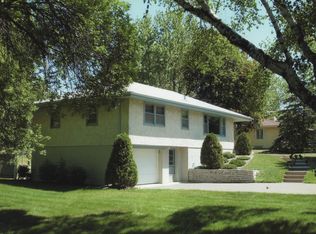 655 Linden St, Mendota Heights, MN 55118