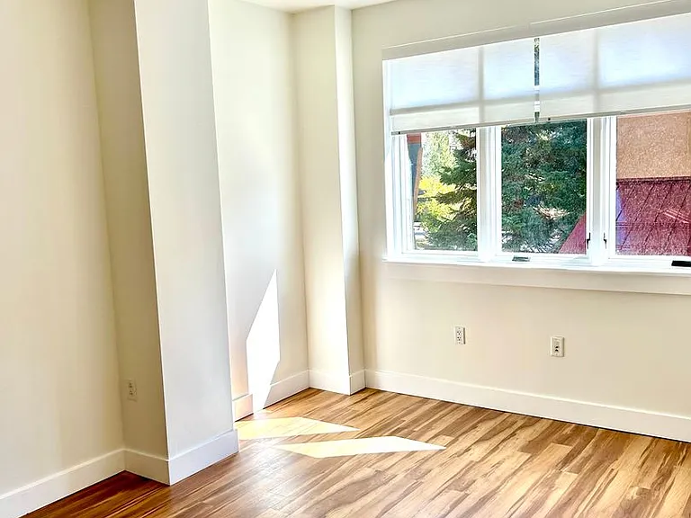 2250 Apres Ski Way — Photo 5