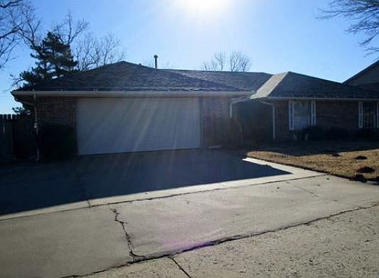 2nd image of 1206 Kaiser Rd