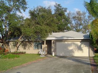 841 Cayuga Ave NE, Palm Bay, FL 32905