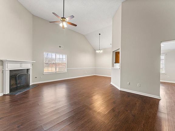 3rd image of 148 Penny Ln