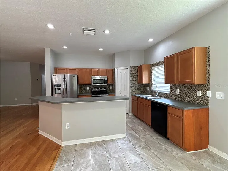 19131 Cypress Reach Ln — Photo 24