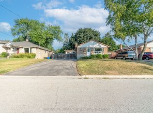 1303 Bunnell Dr, Burlington, ON L7P 2E2