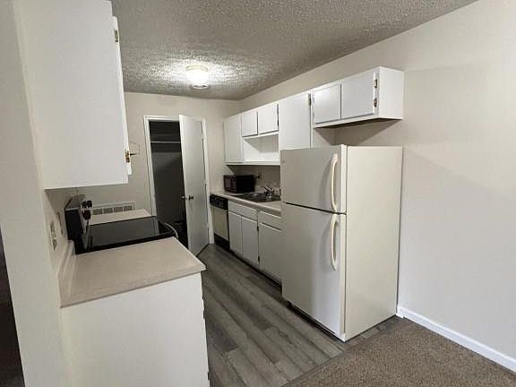 3rd image of 303 Farside Dr APT 6