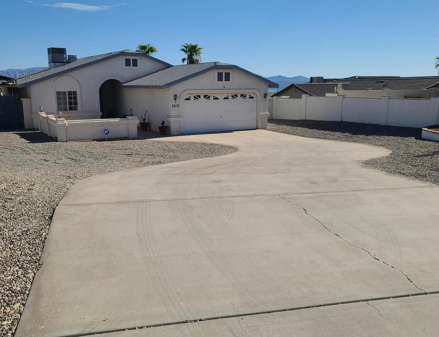 3 bed, 2.0 bath, 1406 sqft, $2,500 — Photo 3